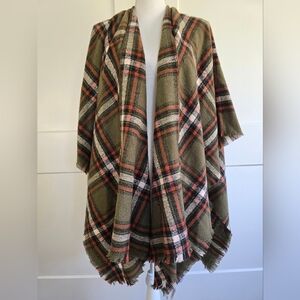 NWT Old Navy Plaid Womens Cape